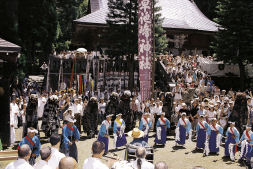 photograph：Hayachine Shrine Annual Festival