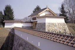 photograph：Hanamaki Castle West Gate