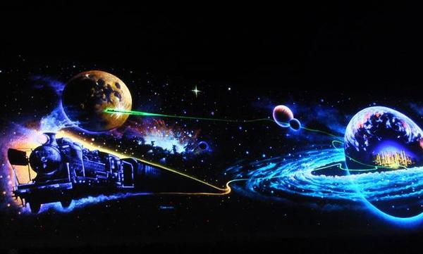 壁画：未来都市銀河地球鉄道