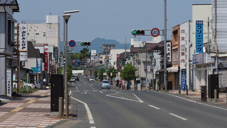 花巻市内メインストリートである上町商店街