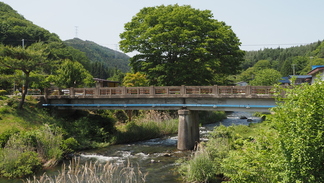 大迫町の内川目 稗貫川にかかる古橋