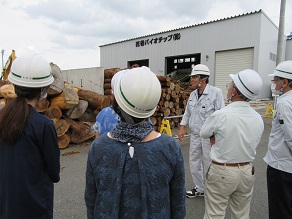 写真4：見学の様子