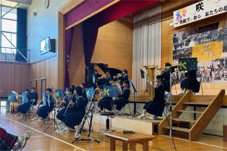 吹奏楽部の演奏の様子