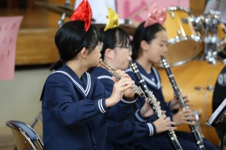 吹奏楽部の演奏