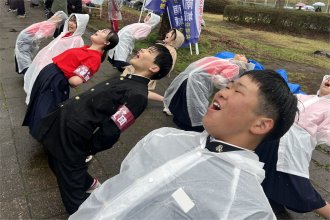 エールを送る応援団