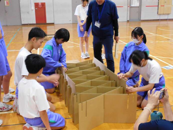 段ボールベッドづくり