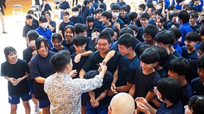 写真撮影後 生徒との交流