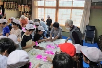 軒花作りの様子