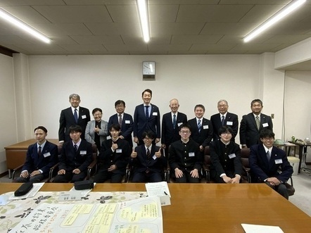 総務委員会集合写真2