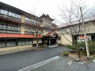 藤三旅館本館の外観