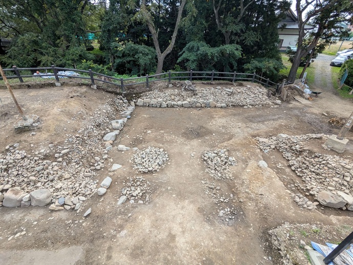 花巻城本丸台所門跡の調査区全景